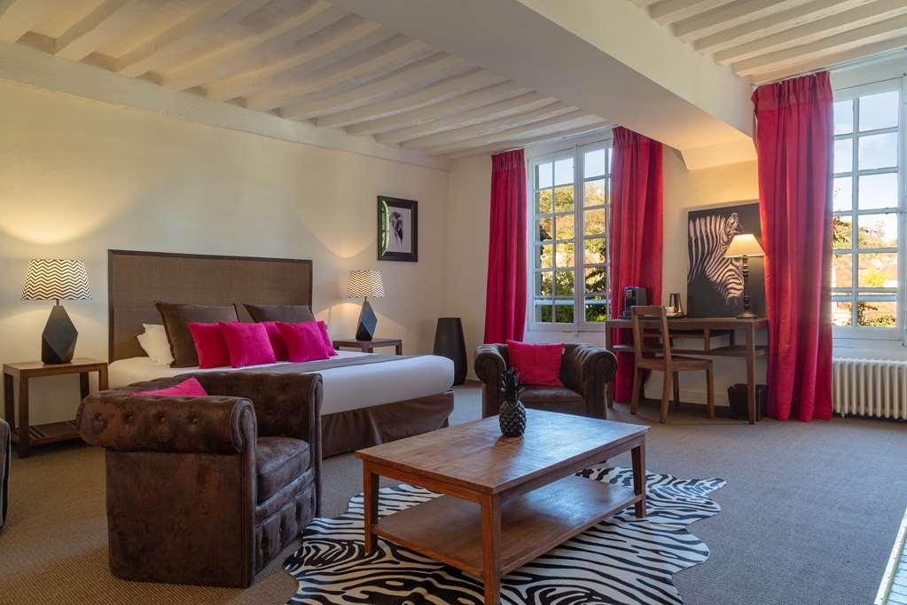 Hotel Saint-Laurent, The Originals Relais Montfort-l'Amaury Room photo