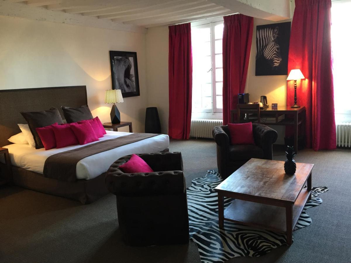 Hotel Saint-Laurent, The Originals Relais Montfort-l'Amaury Exterior photo